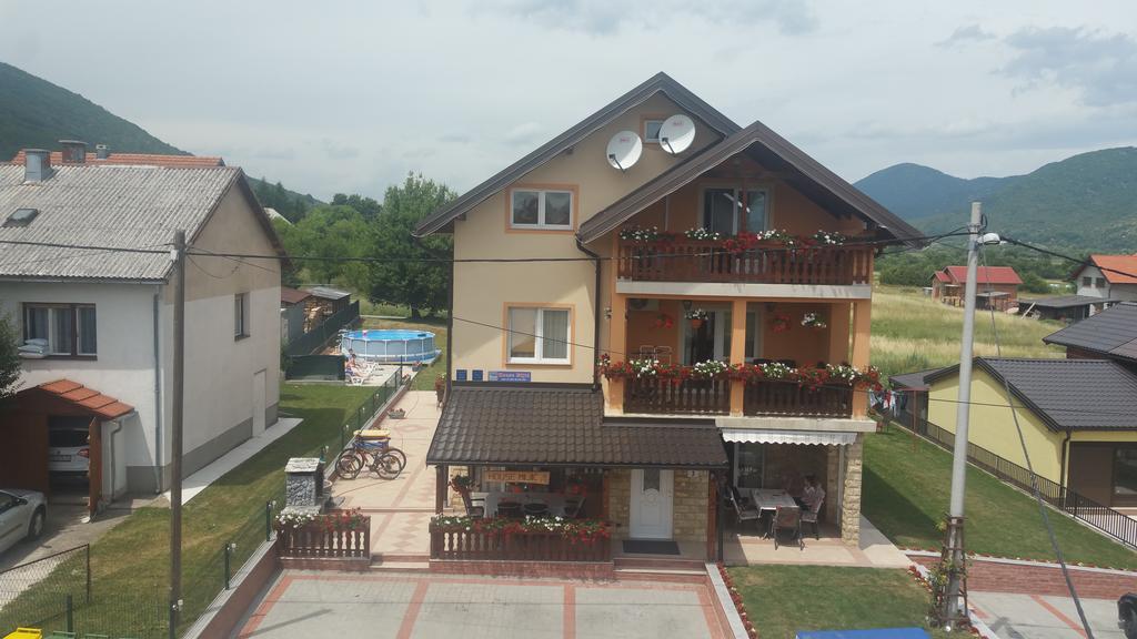 Guest House Mijic Кореница Экстерьер фото